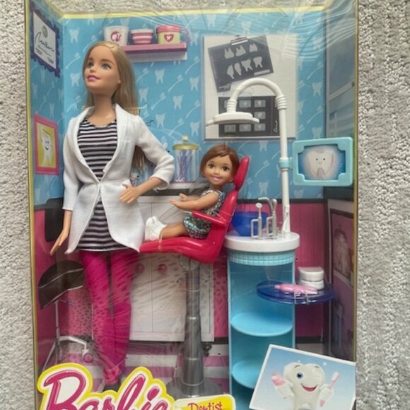 Set of 4 Dentist Barbies and 1 Tooth Fairy Barbie - Picture 6 of 10